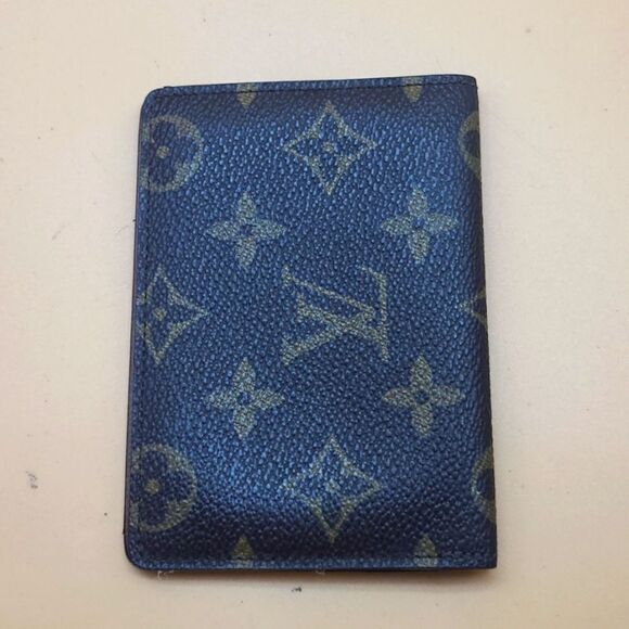 Authentic Louis Vuitton Monogram Card Wallet - Picture 2 of 9